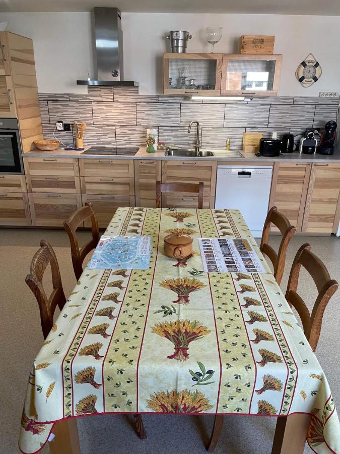 Spacieux Appartement Монс Екстер'єр фото
